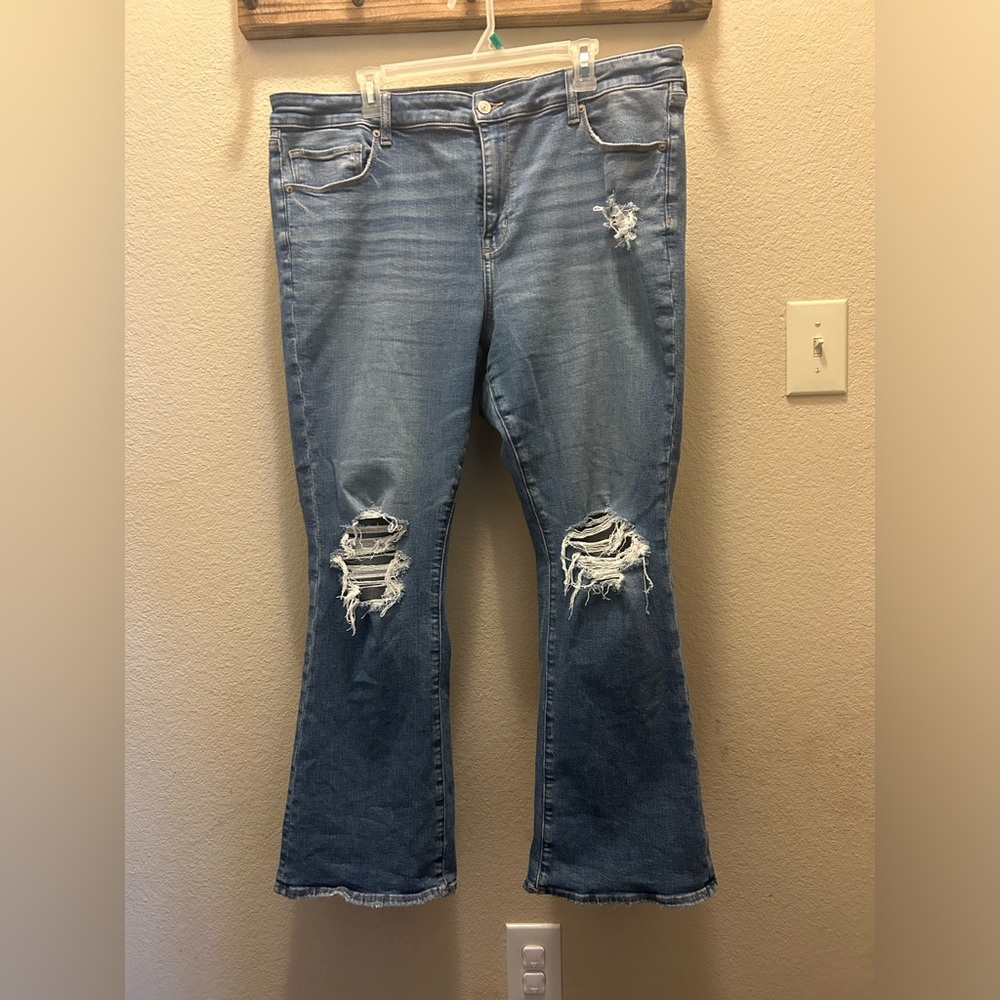 American Eagle ripped skinny kick jeans